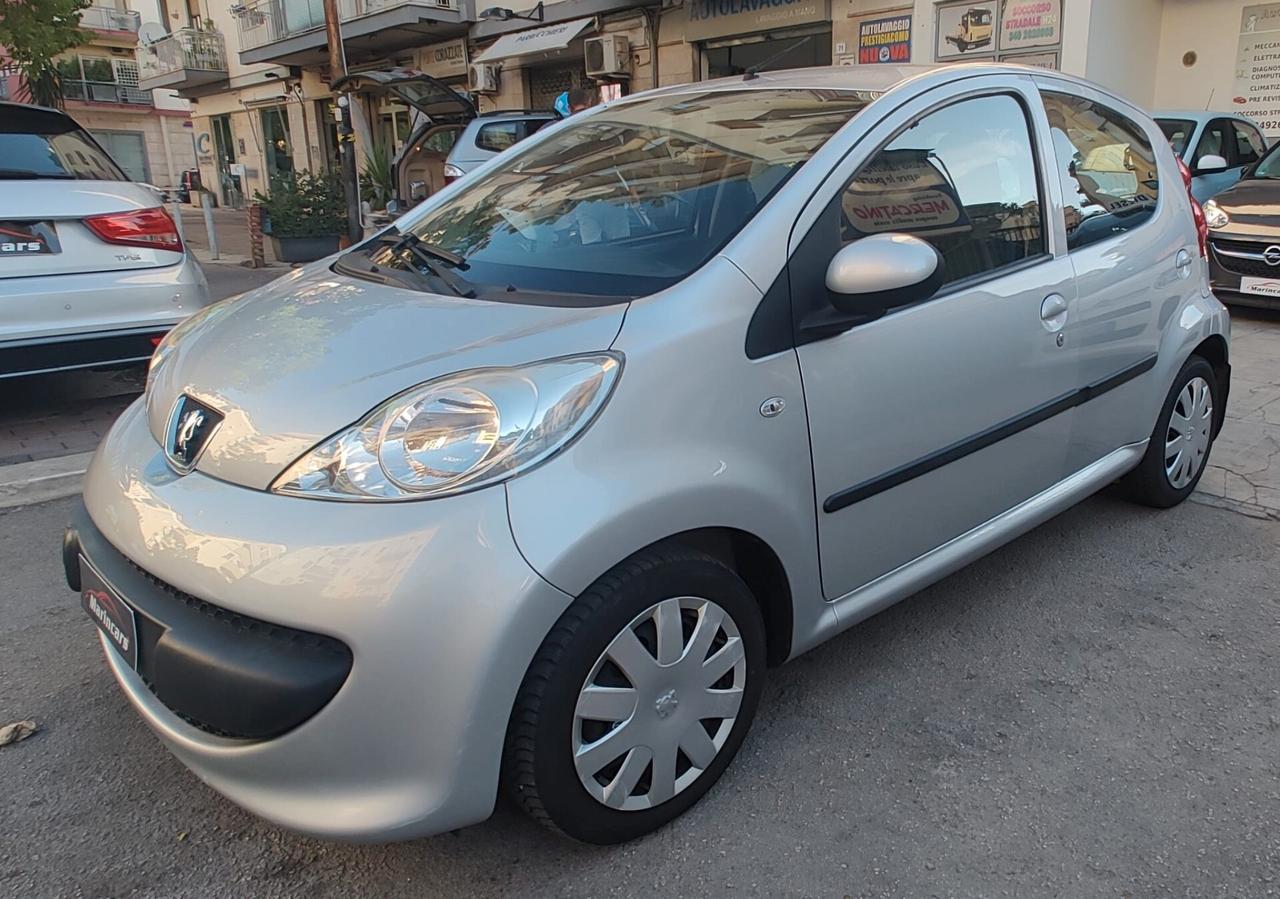 Peugeot 107 1.0 68CV 5p. Plaisir