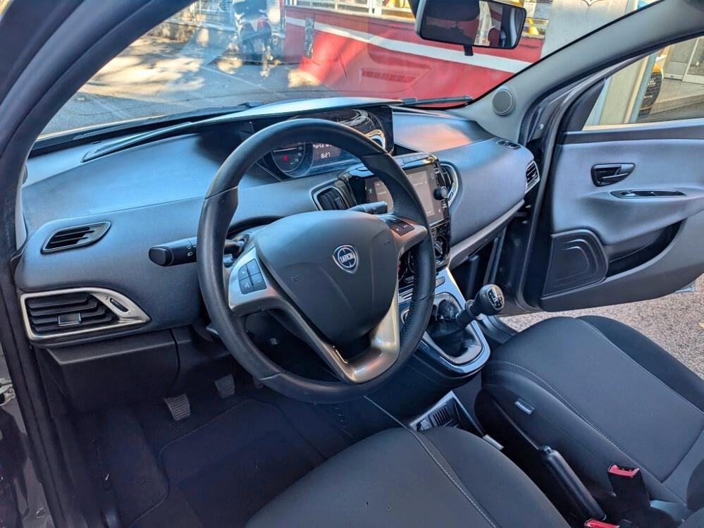 Lancia Ypsilon 1.0 Hybrid UNIPRO' SENZA VINCOLI DI FINANZIAMENTO