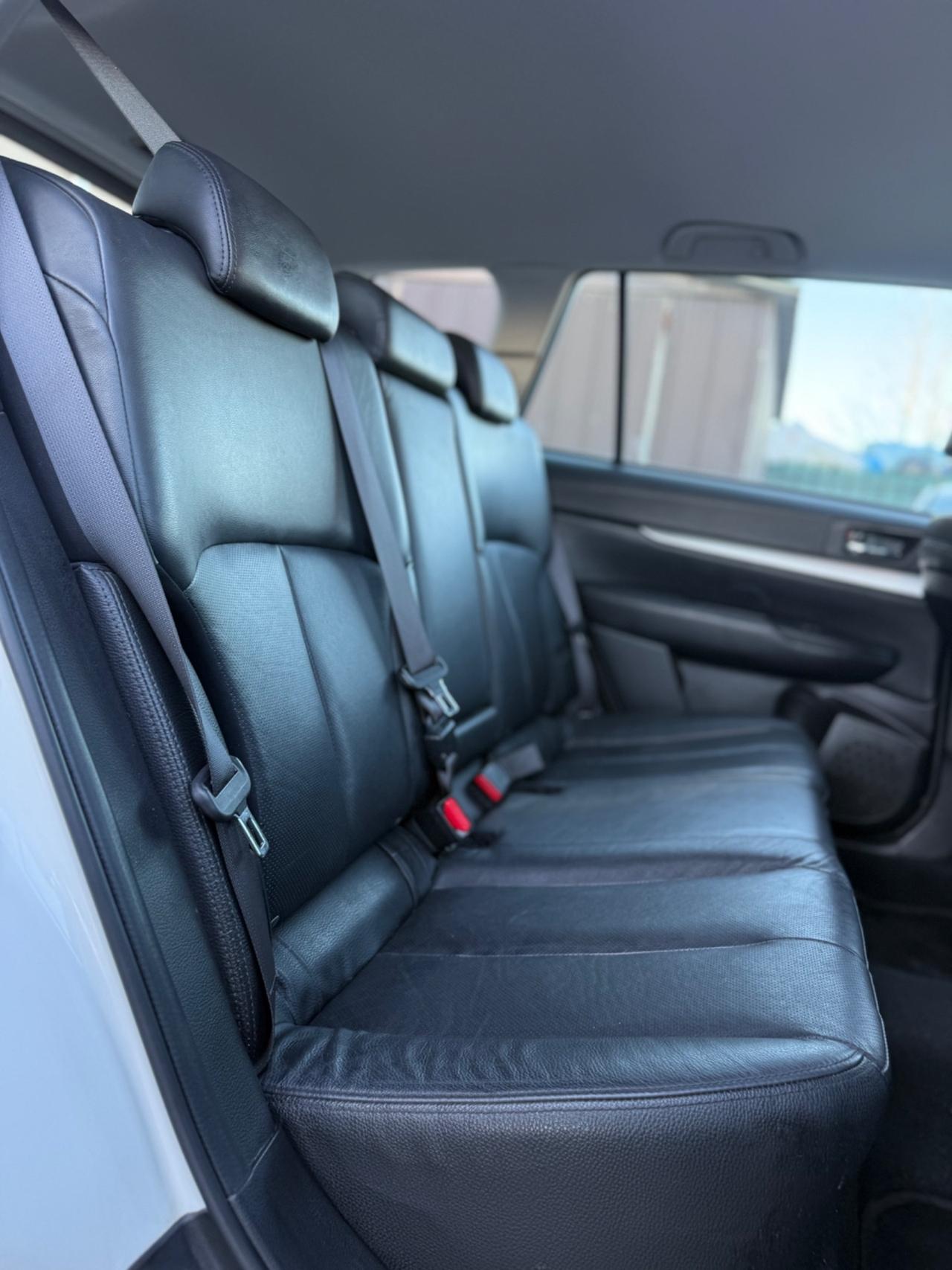 Subaru OUTBACK 2.0D Trend Leather