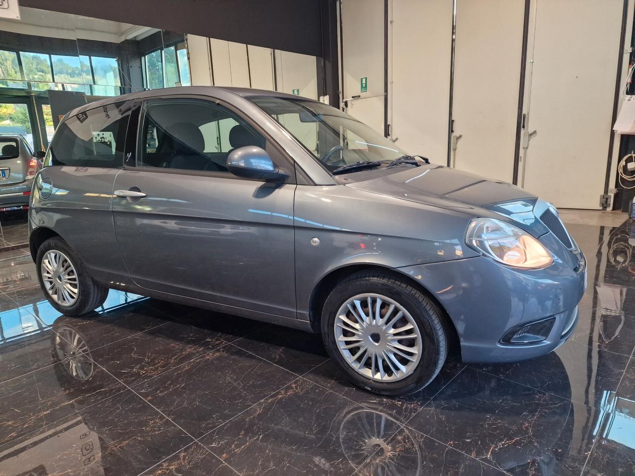 Lancia Ypsilon 1.2 Versus 155 mila chilometri