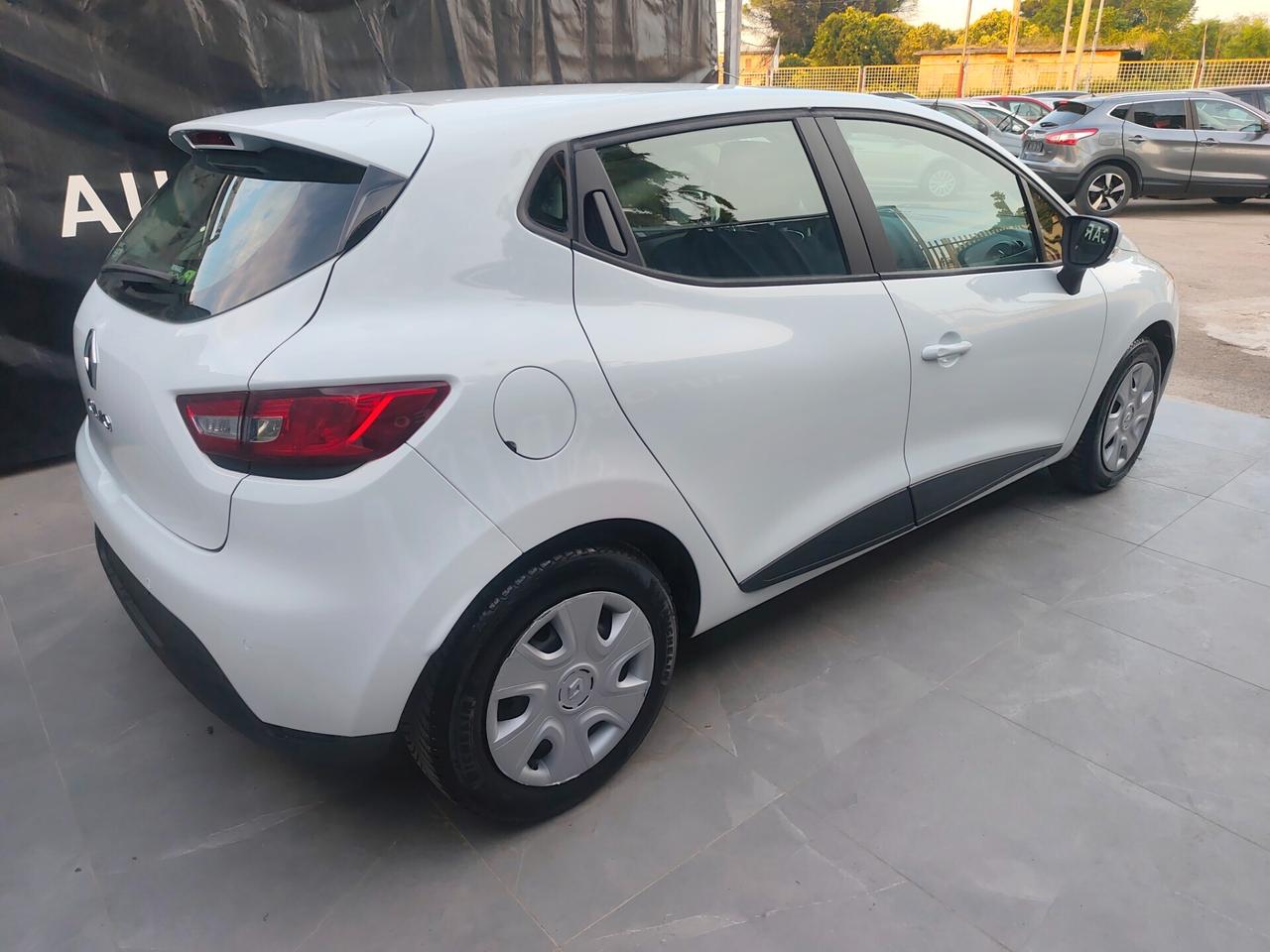 Renault Clio 1.2 BENZINA E GPL DI SERIE