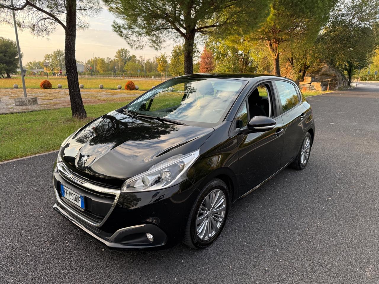 Peugeot 208 PureTech 82 3 porte Allure
