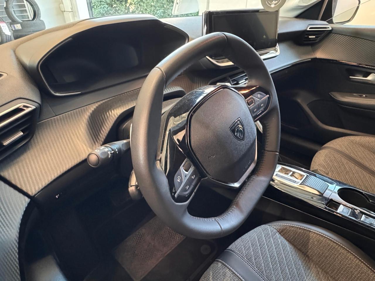 Peugeot 208 Hybrid 110 e-DCS6 Allure
