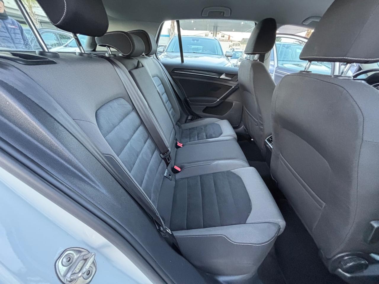 VW GOLF 1.6TDI 110CV DSG HIGHLINE STYPENDA