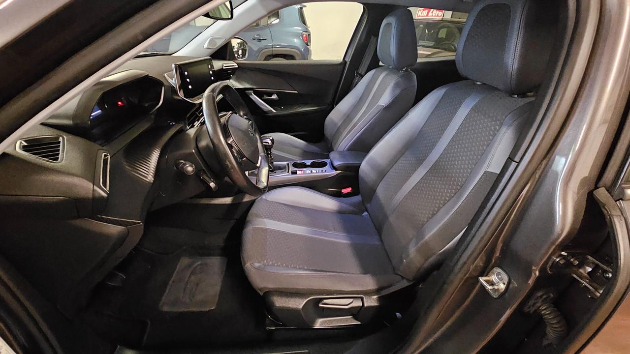 Peugeot 2008 PureTech 130 S&S Allure Navi Pack