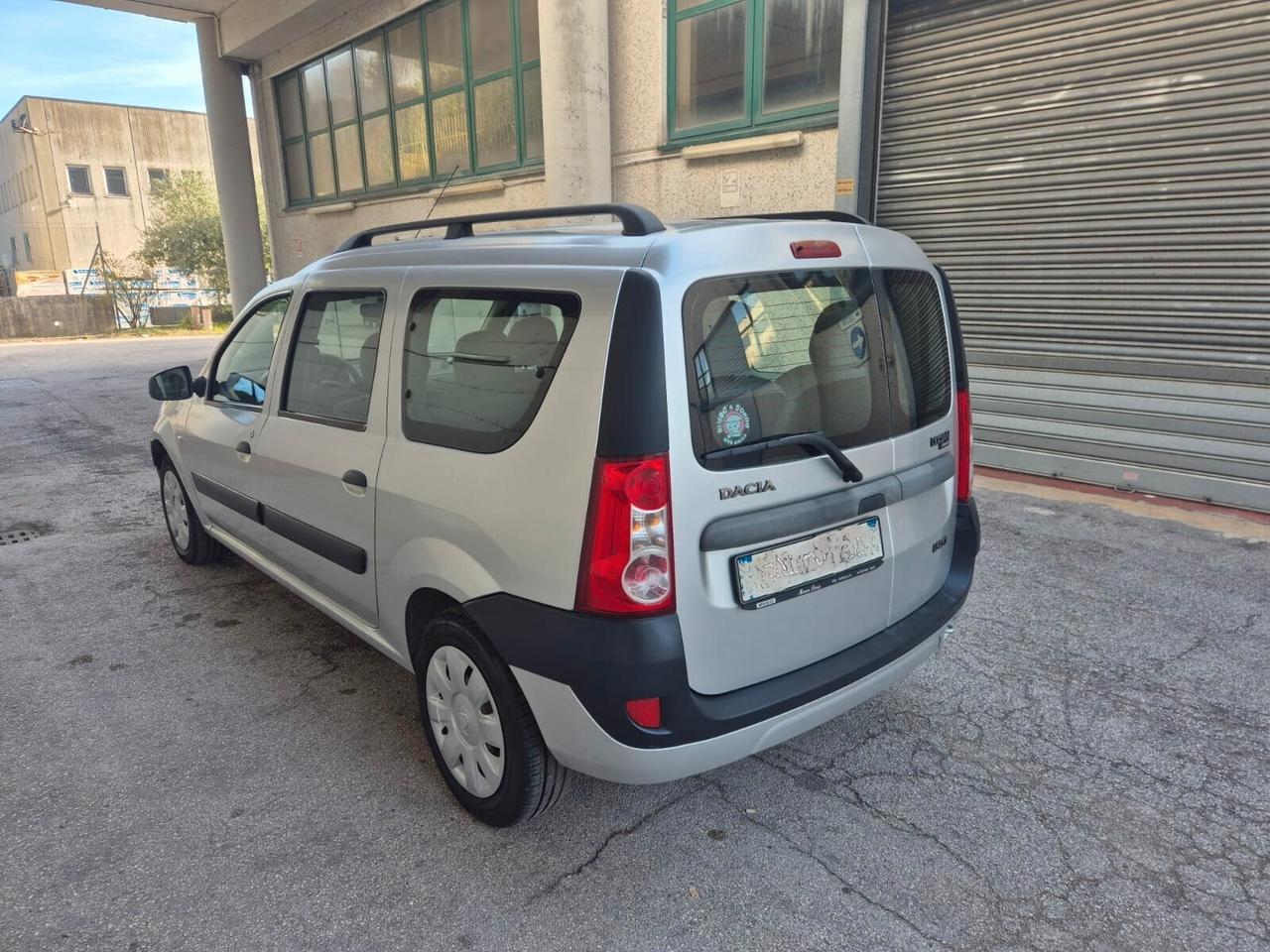 Dacia Logan MCV 1.5 dCi 70CV 7 posti Lauréate OK NEOPATENTATI