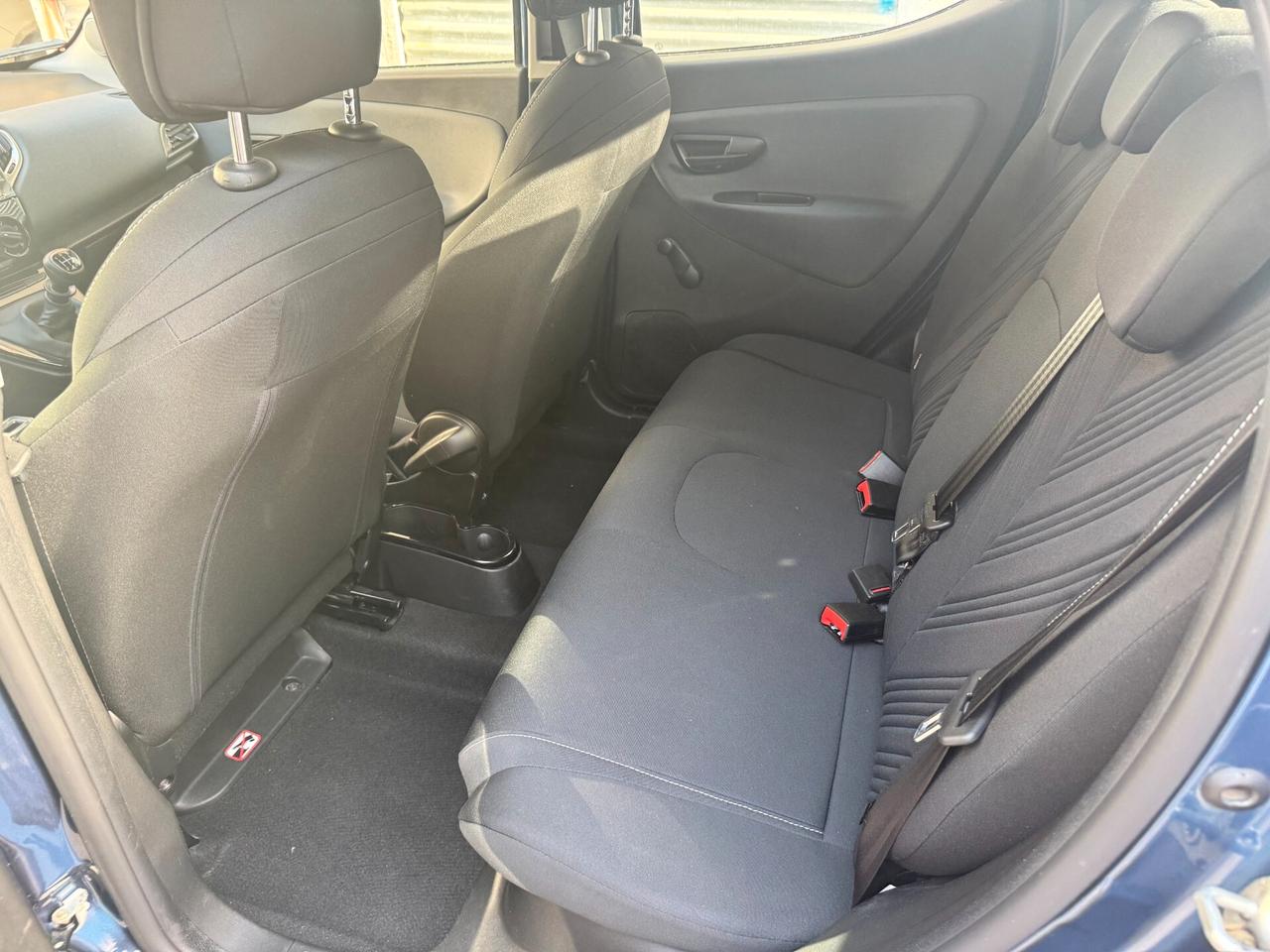 Lancia Ypsilon 1.0 FireFly 5 porte S&S Hybrid Gold