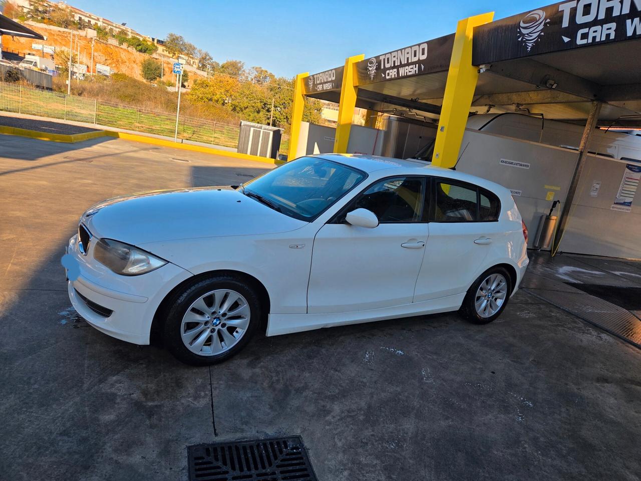 Bmw 118 118d cat 5 porte Futura DPF 2010
