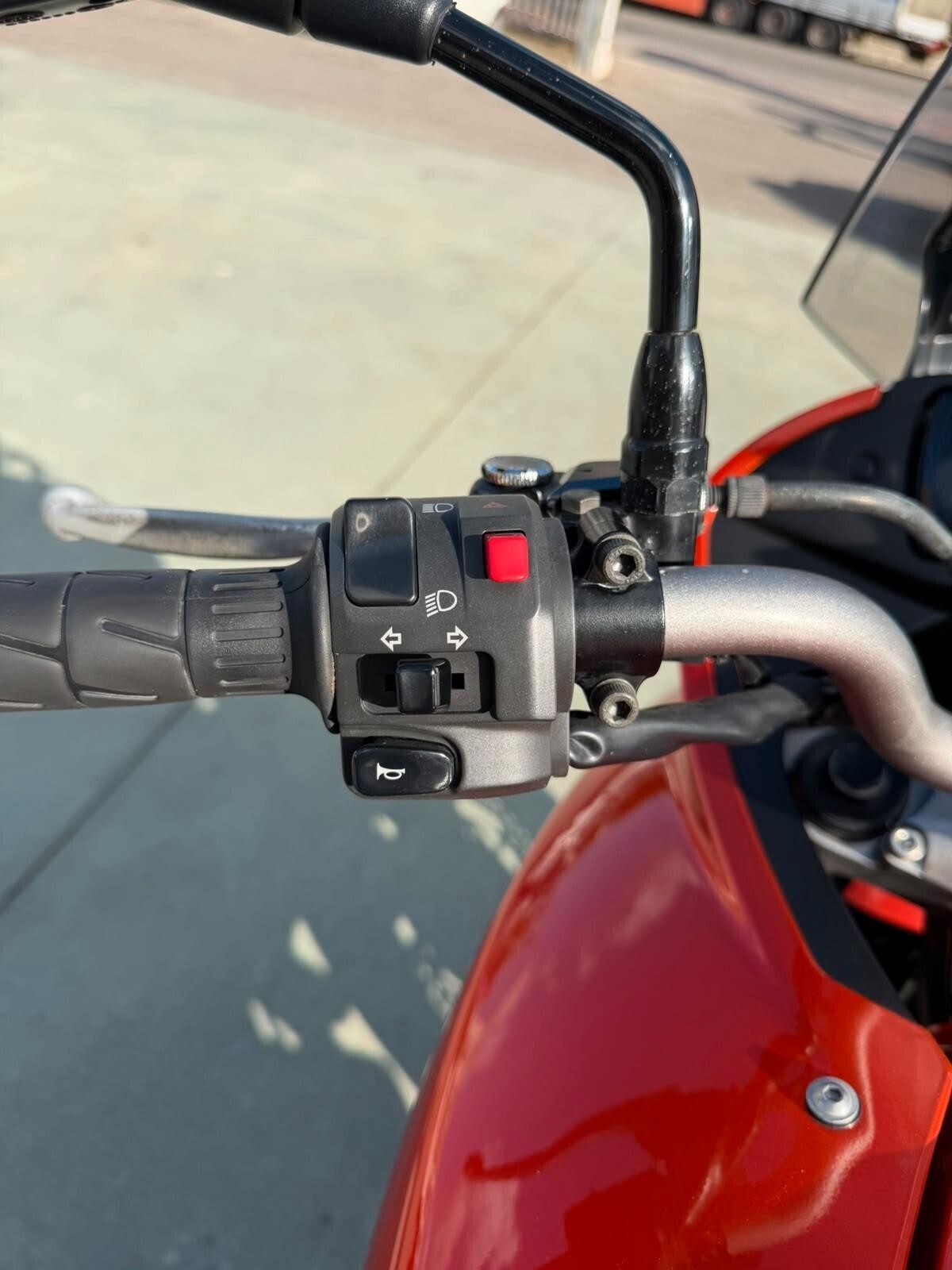 KAWASAKI VERSYS 650 – 15.000 KM - PATENTE A2