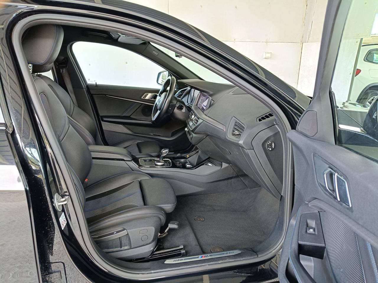 BMW Serie 1 F40 - 116d Msport auto