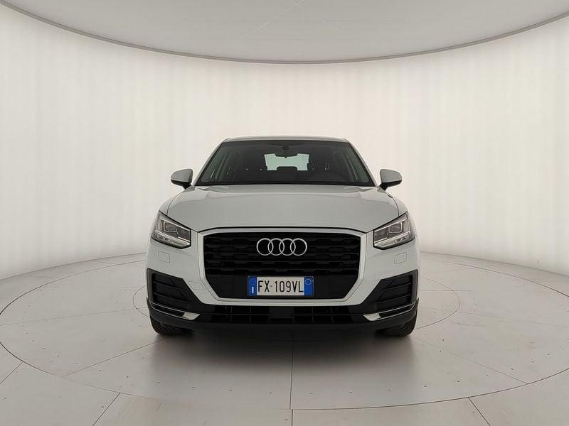 Audi Q2 1.6 TDI Business - FARI LED, PDC