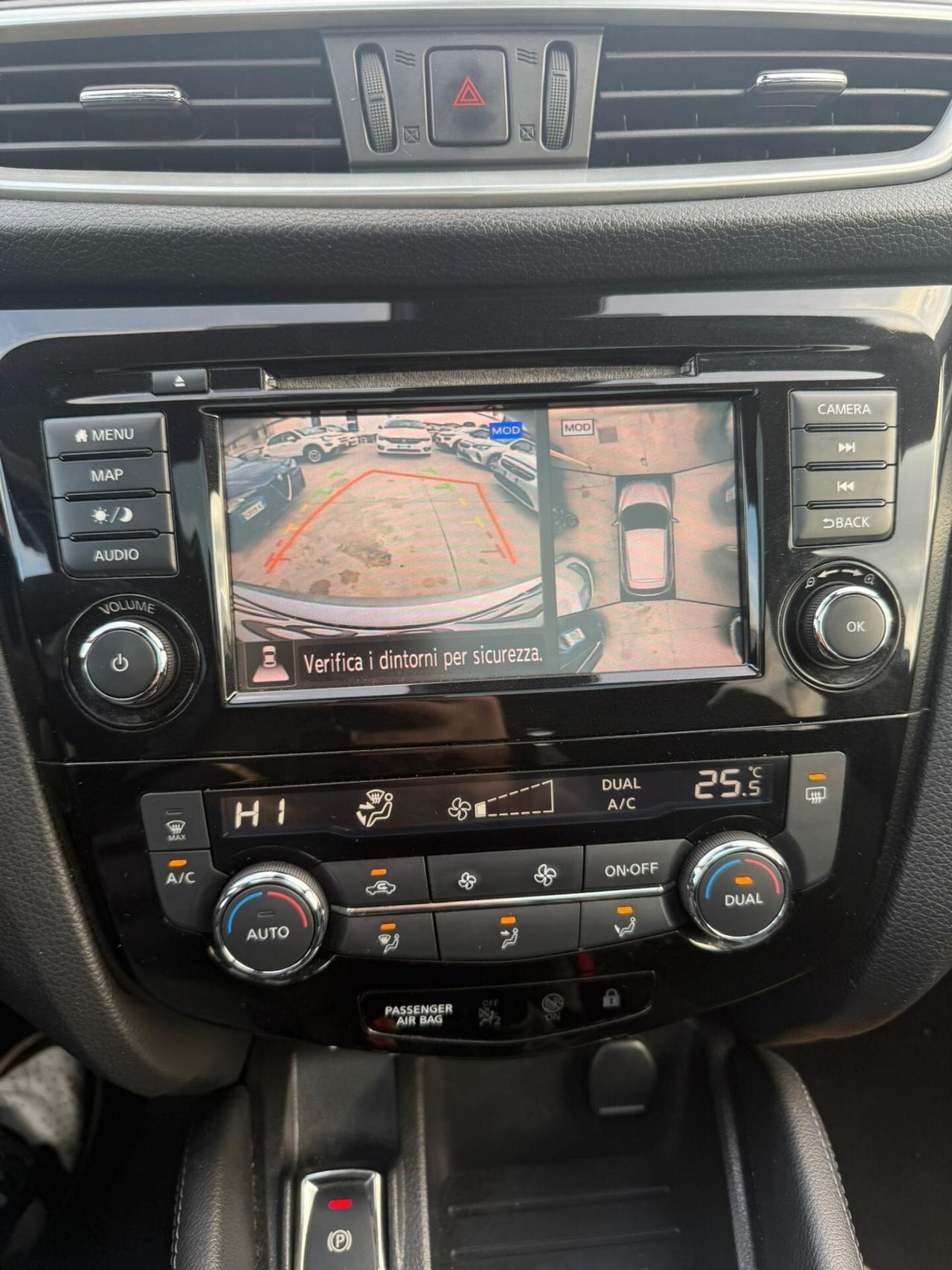 Nissan Qashqai 1.5 dCi tekna+ 115cv automatica