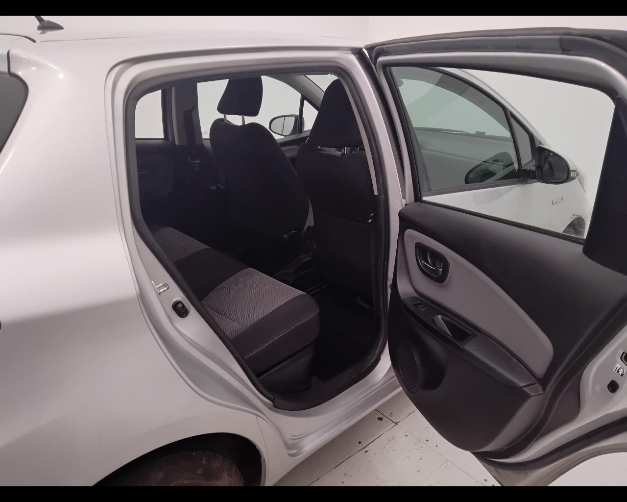 TOYOTA Yaris III 2015 - Yaris 5p 1.5h Active my16