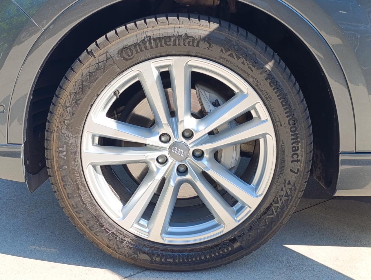 Audi Q7 3.0 tdi ultra Business Plus quattro tiptronic