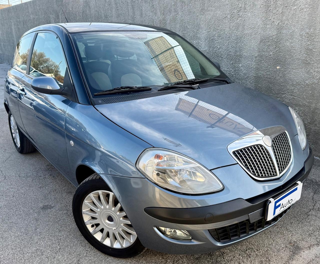 Lancia Ypsilon 1.3 Multijet 16V Platino,EURO 4,Bicolore,Cerchi in lega,Pelle,ecc.