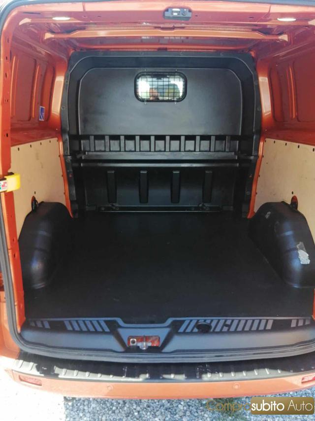 FORD Transit Custom 320 2.0 EcoBlue 6 POSTI 130 PC Combi + IVA 22%