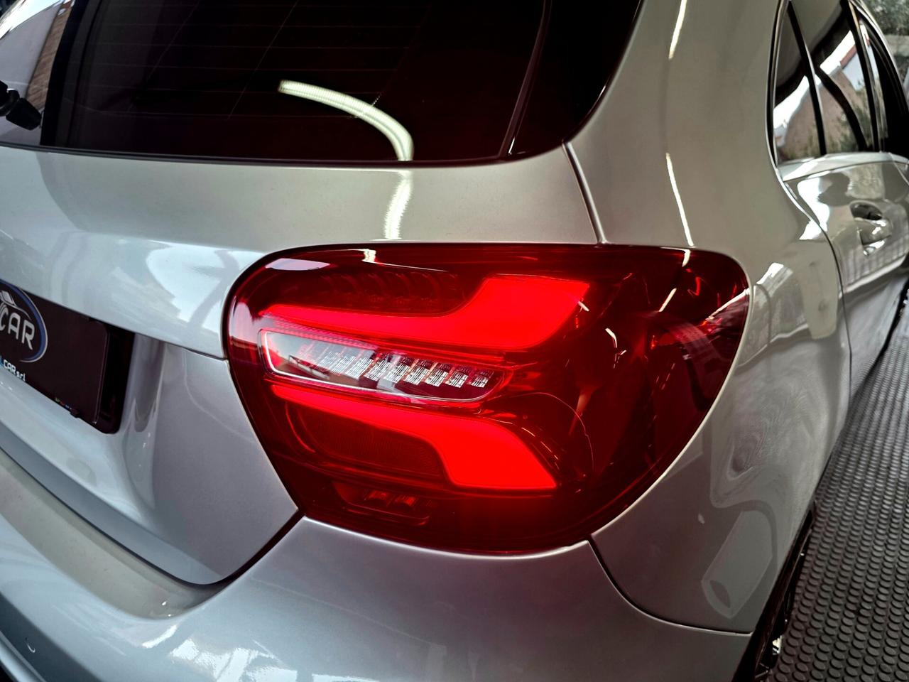 Mercedes-benz Classe A 180d Automatic Premium AMG TETTO