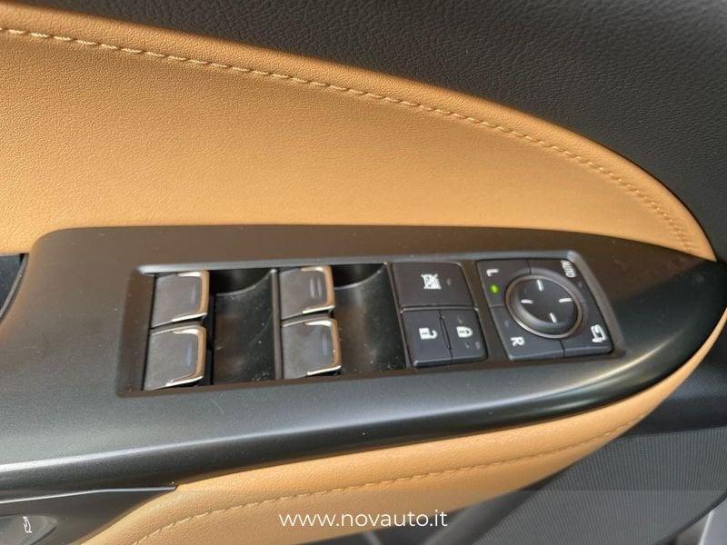 Lexus NX Hybrid Luxury 4WD
