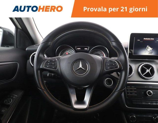 MERCEDES-BENZ GLA 200 d Automatic Sport