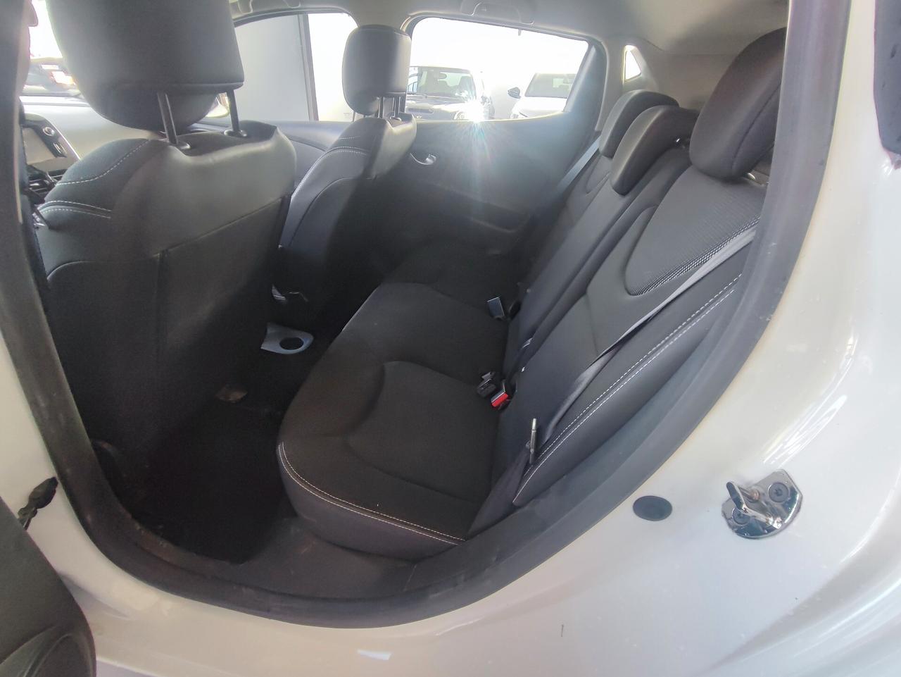 Renault Clio 1.2 5 PT Costume National