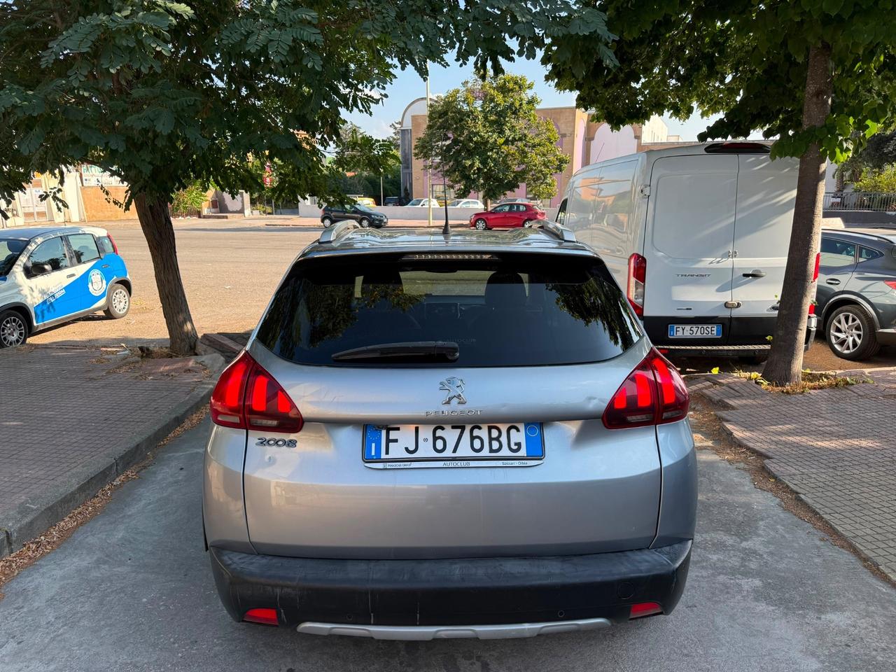 Peugeot 2008 BlueHDi 100 Allure
