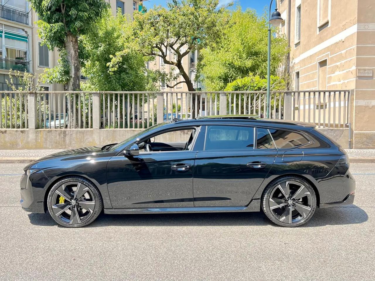 Peugeot 508 Plug-in Hybrid4 360 e-EAT8 SW Sport Engineered
