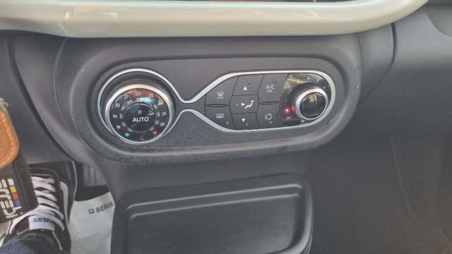 RENAULT Twingo TCe 90 CV La Parisienne