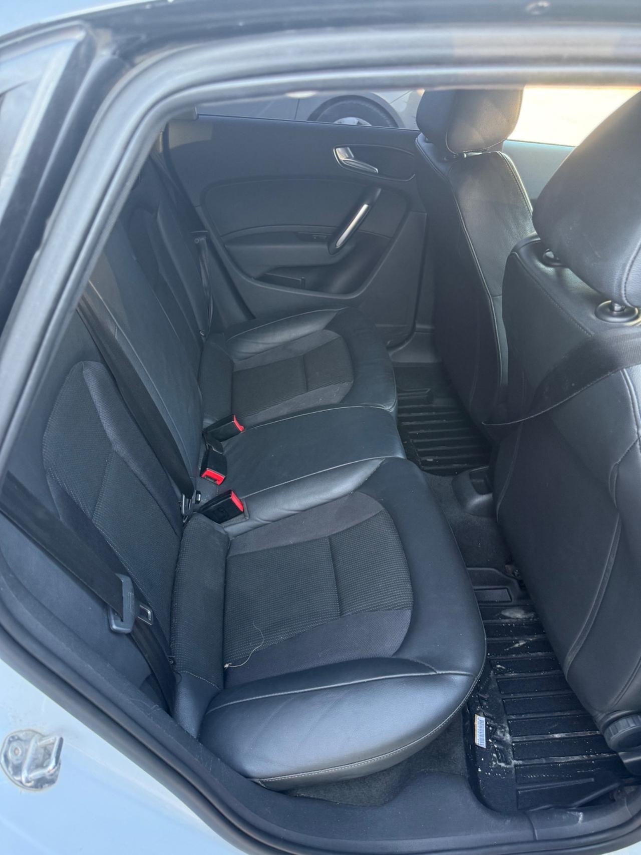 Audi A1 1.6 TDI S tronic S line edition plus
