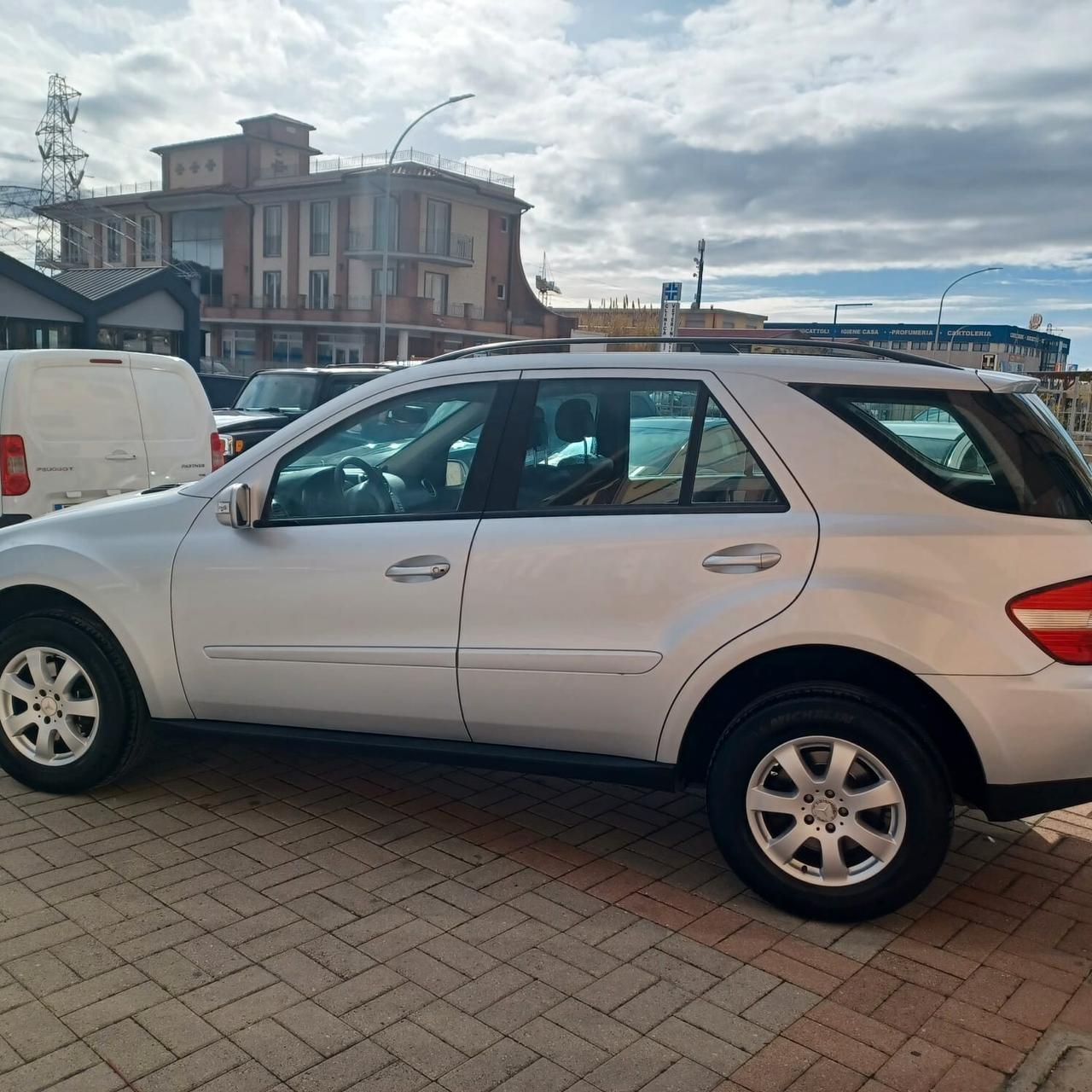 ML 280 CDI 3.0 TDI 4X4 AUTOM. OTTIME CONDIZIONI