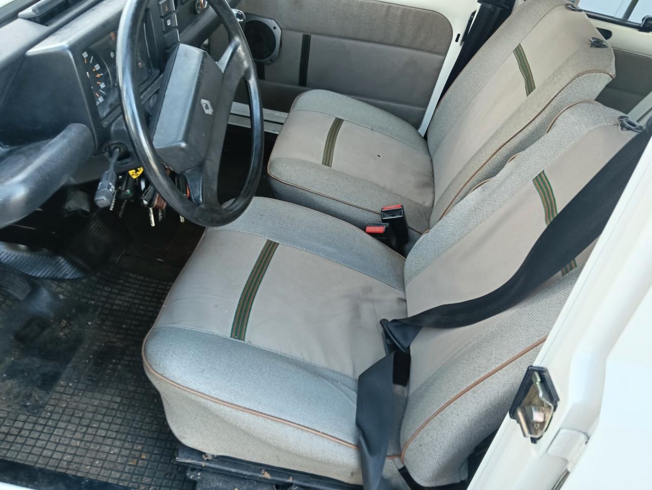 Renault R 4 950