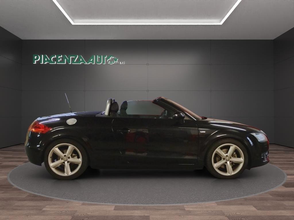 Audi TT Roadster 2.0 tfsi S-LINE...CERCHI 18..XENON..SERVICE AUDI