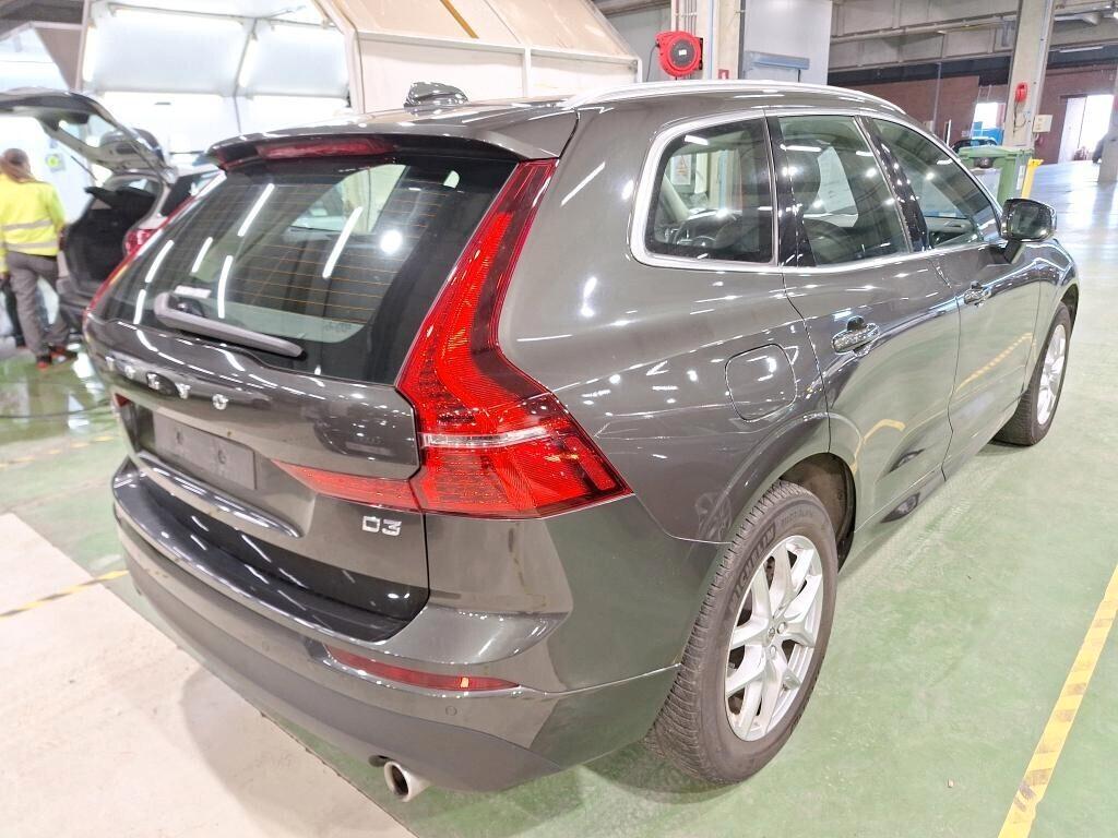 VOLVO XC60 2.0D D3 150CV 6M. MOMENTUM PRO ( FARI LED - COCKPIT - PELLE - NAVI - PDC - CERCHI 18 )