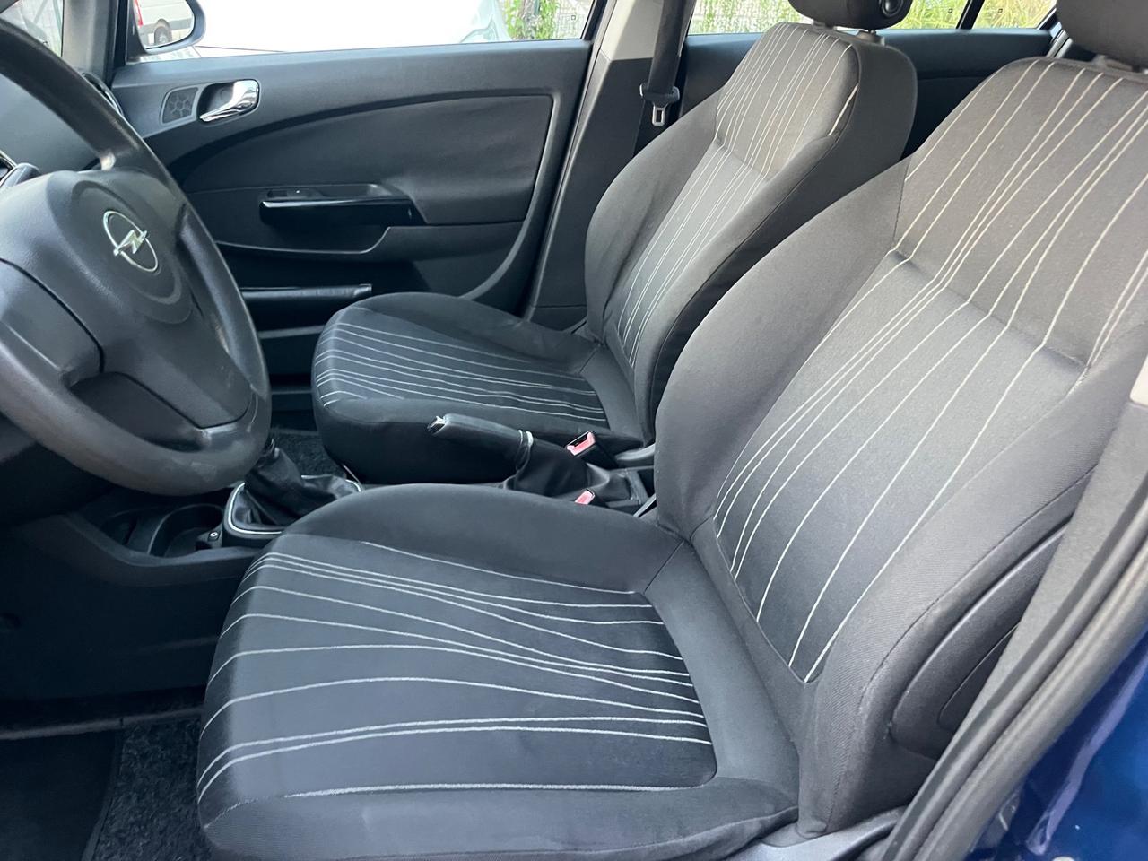Opel Corsa 1.2benzina/80CV/neopatentati/Euro4/unico proprietario/5Porte e 5Posti