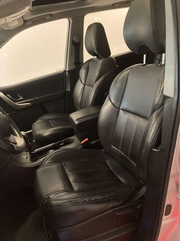 Mahindra XUV500 XUV500 2.2 16V FWD W8