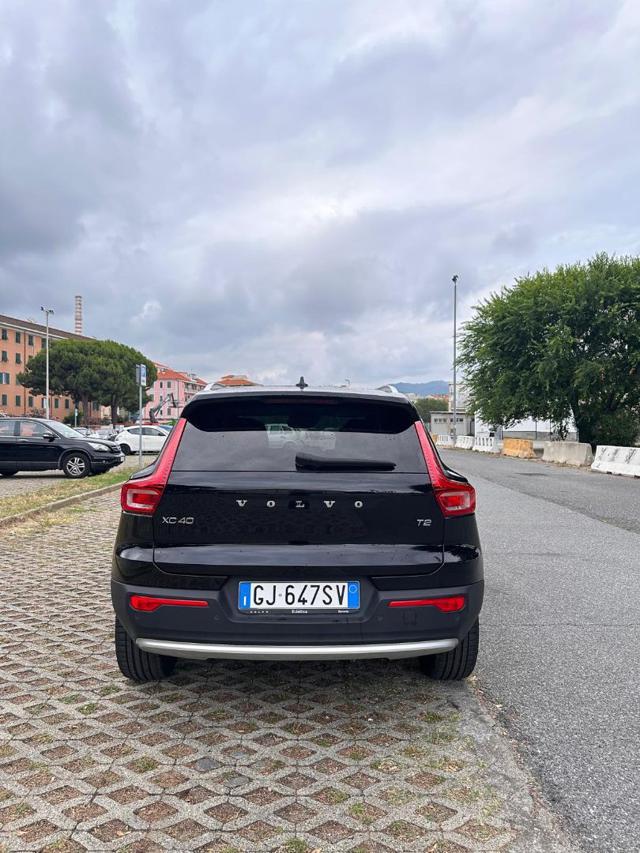 VOLVO XC40 T2 automatico Essential