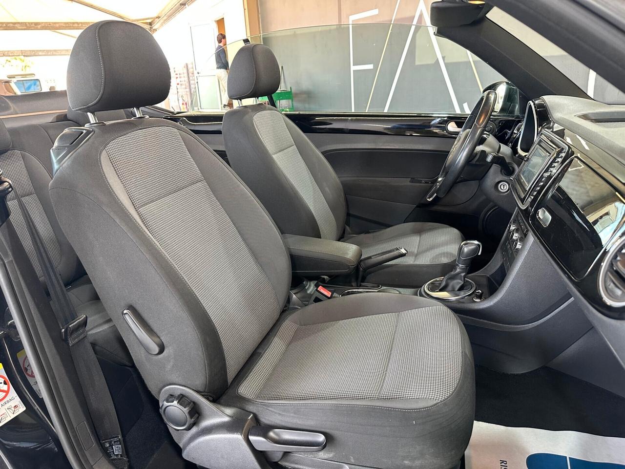 Volkswagen Maggiolino Cabrio 1.6 TDI DSG Design
