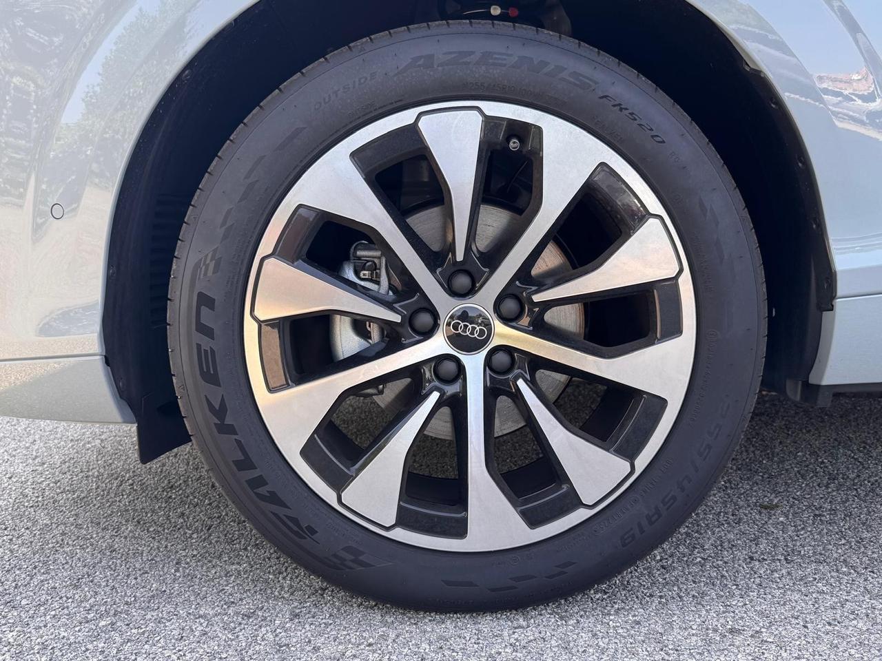 AUDI Q3 TFSI S-TRONIC