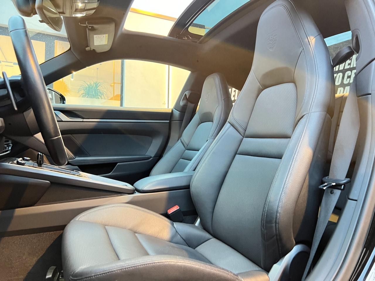 Porsche 911 992 Carrera 4S
