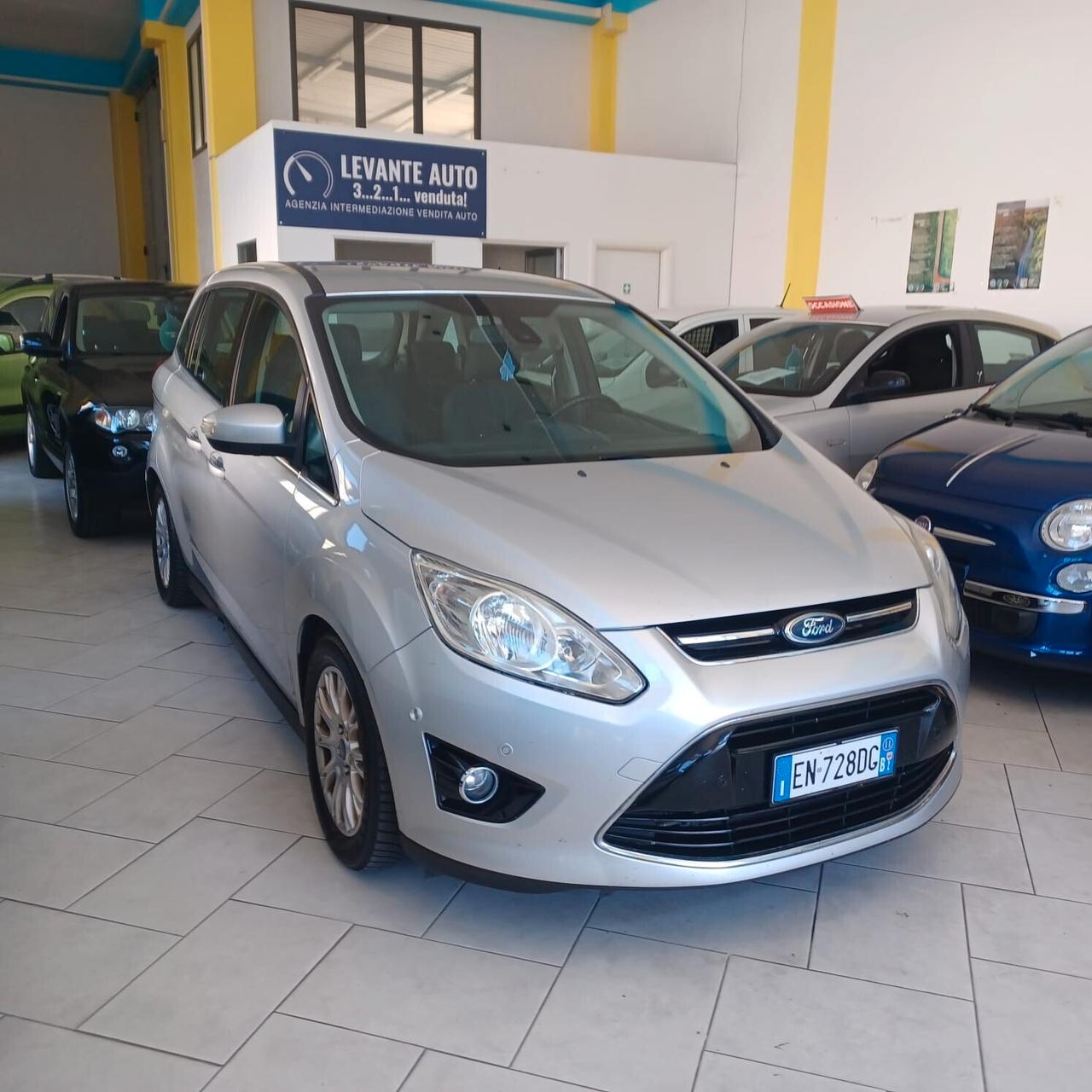 7 POSTI FORD C-MAX 1.6 TDI DISTRIBUZIONE FATTA