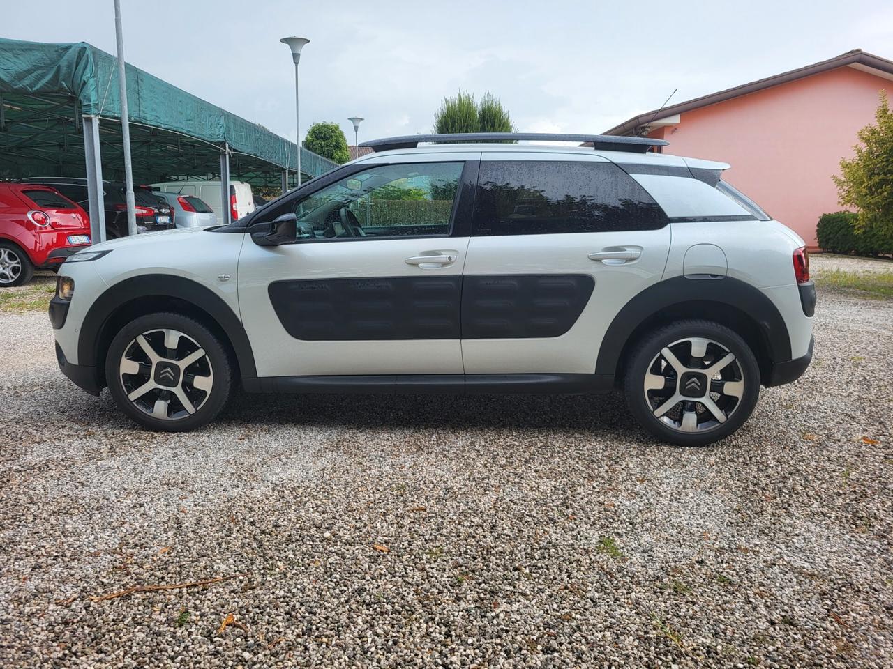 Citroen C4 Cactus PureTech 82 Shine