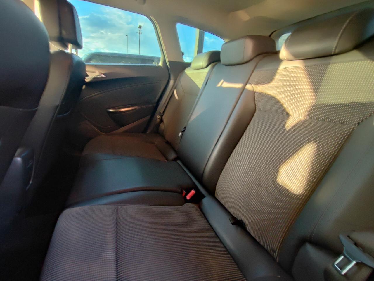 Opel Astra 1.7 CDTI 110CV Sports Tourer Cosmo