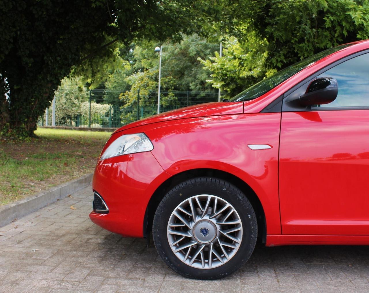 Lancia Ypsilon 1.2 69 CV 5 porte S&S Gold NEO PATENTATI MOLTO BELLA