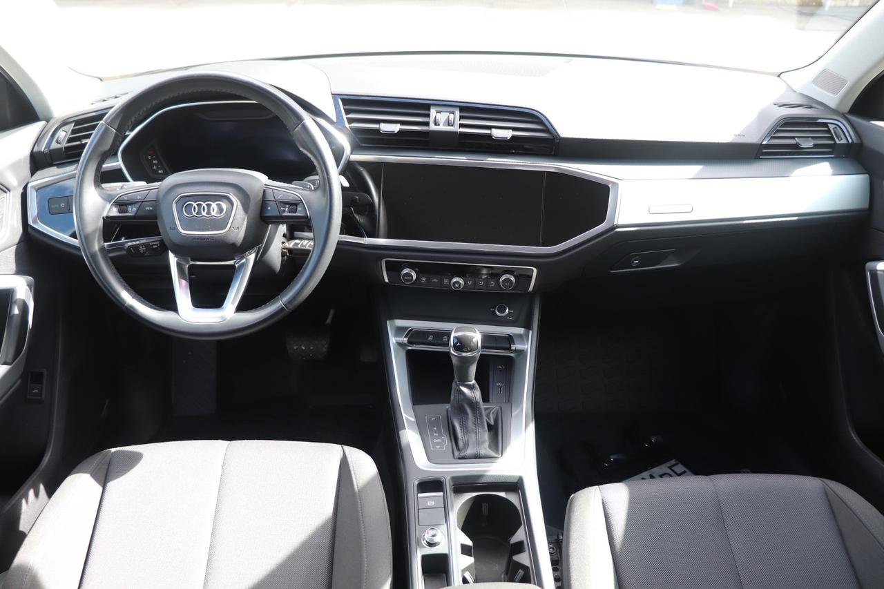Audi Q3 40 TDI quattro S tronic Business Advanced