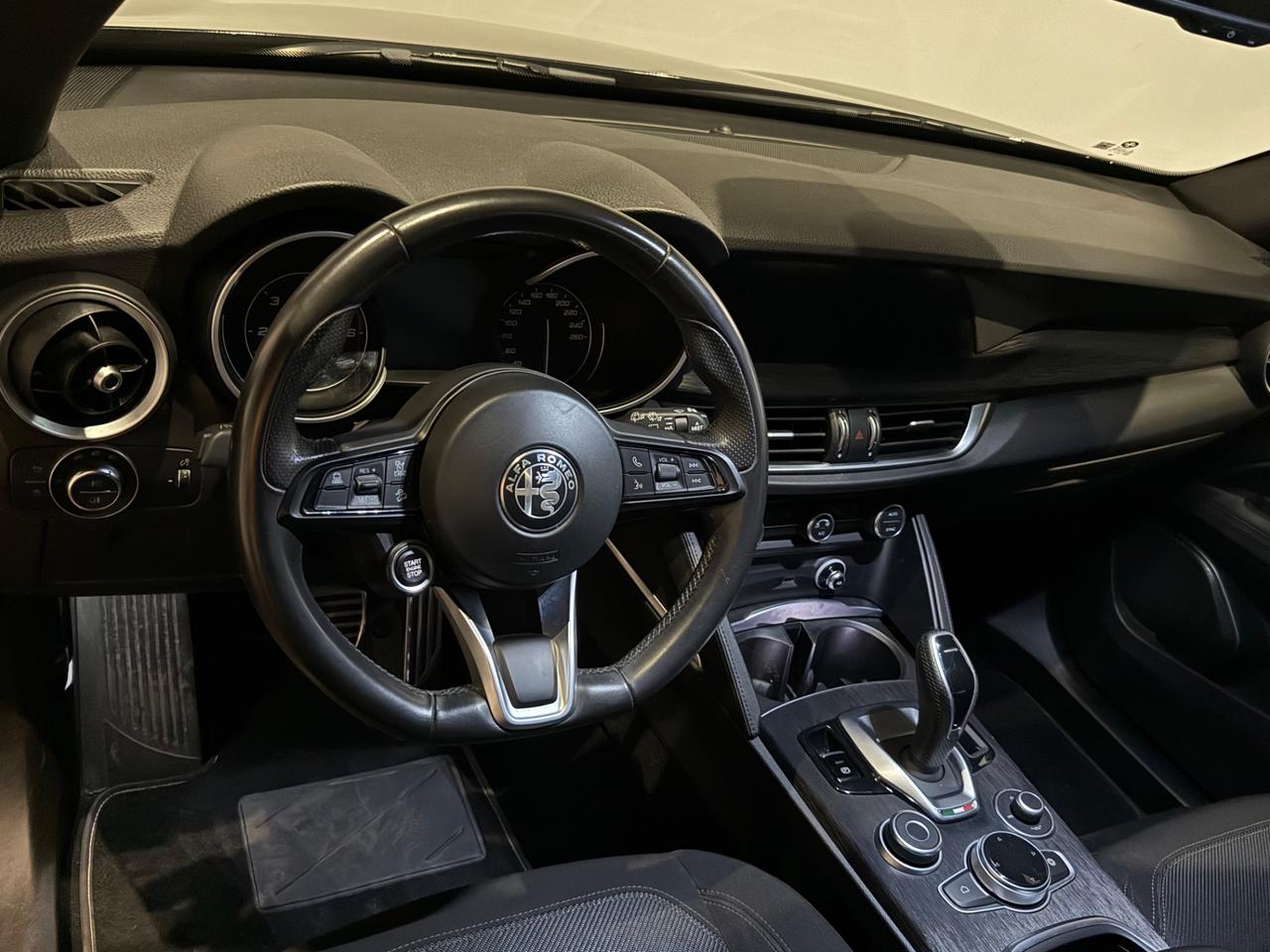 Alfa Romeo Stelvio 2.2 Turbodiesel 160 CV AT8 RWD Business
