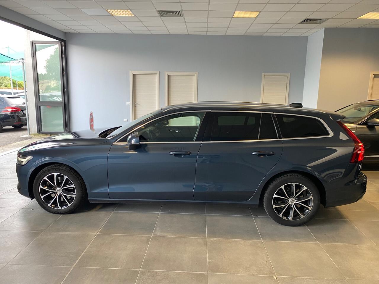 Volvo V60 B4 2.0 197 CV Geartronic Momentum Business Pro