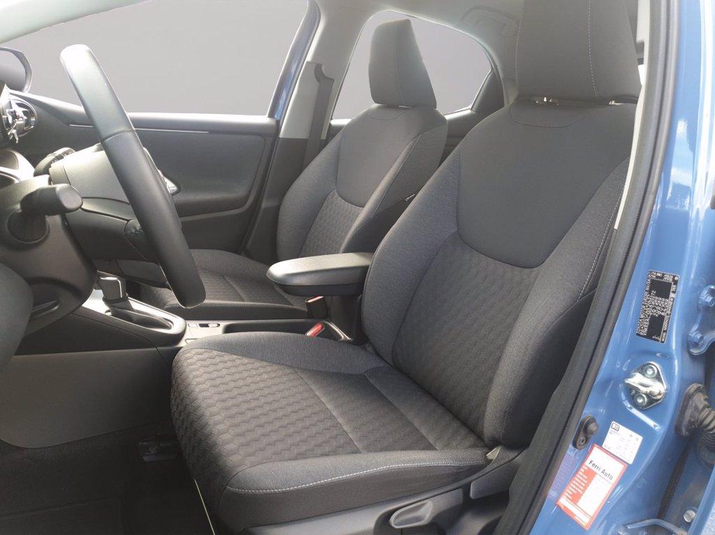 TOYOTA Yaris 1.5h active del 2021