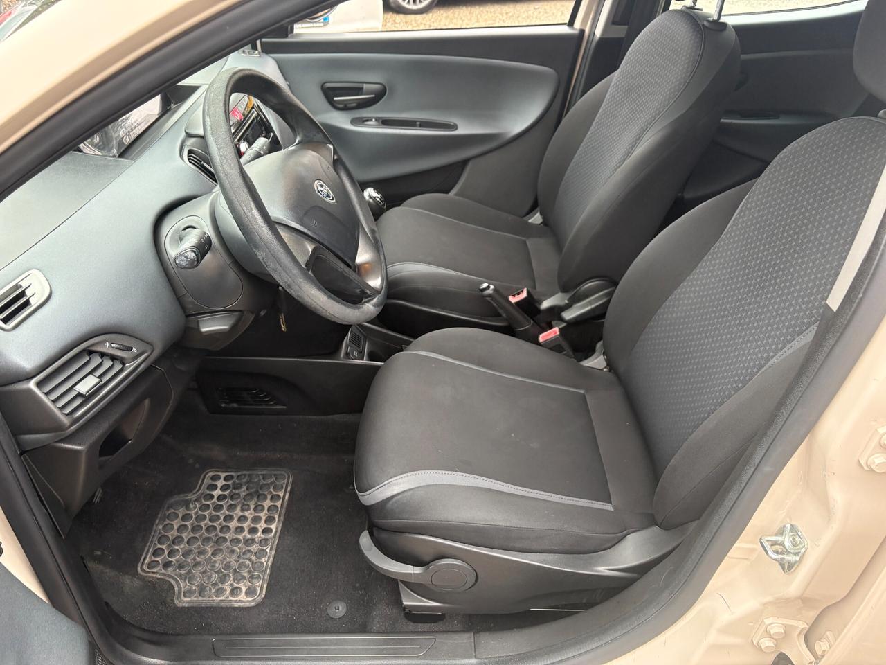 Lancia Ypsilon 1.2 GPL -Unico proprietario