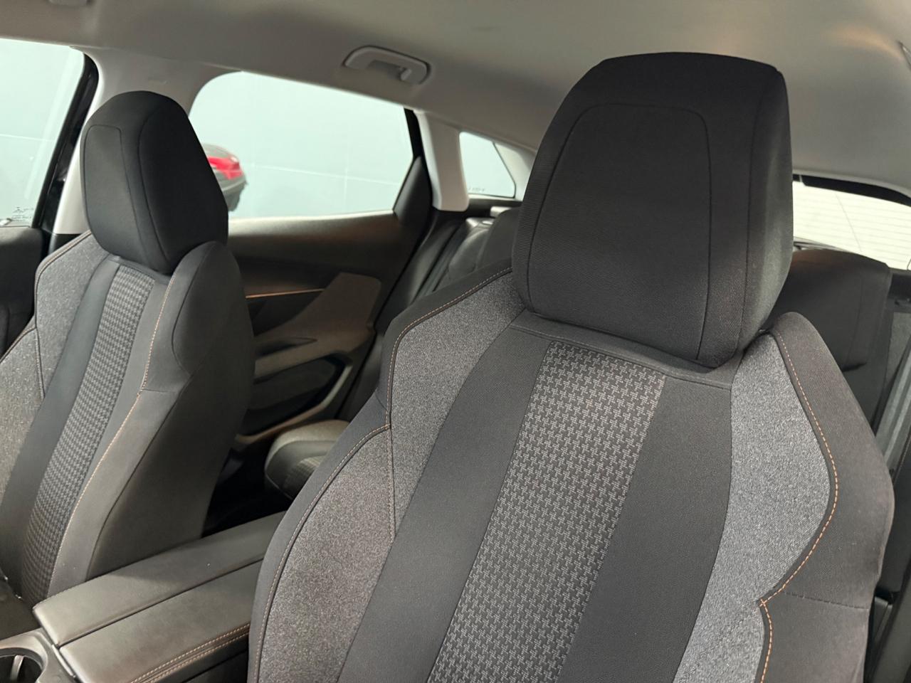 Peugeot 3008 BlueHDi 130 S&S EAT8 Allure