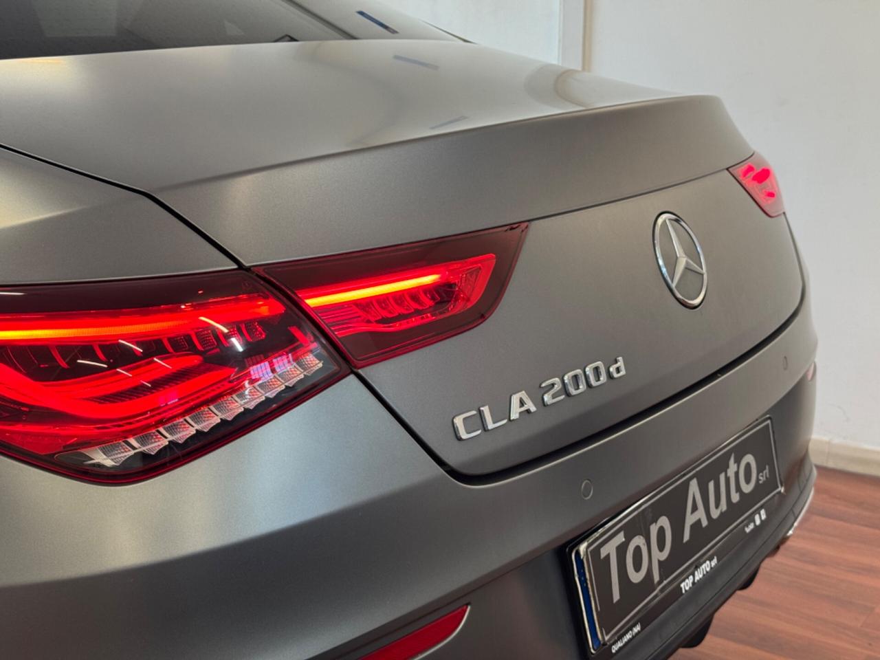 MERCEDES-BENZ CLA 200 d AUT. PREMIUM AMG / TETTO