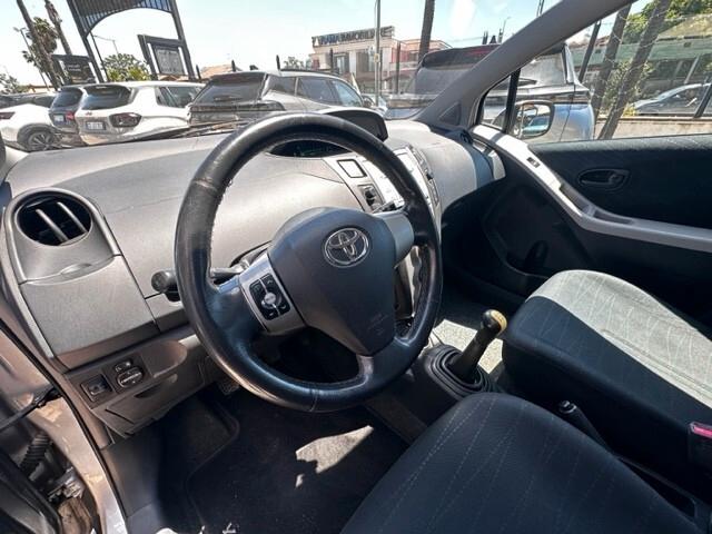 Toyota Yaris 1.0 5 porte Sol